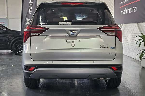 2023 Mahindra XUV700 AX7L