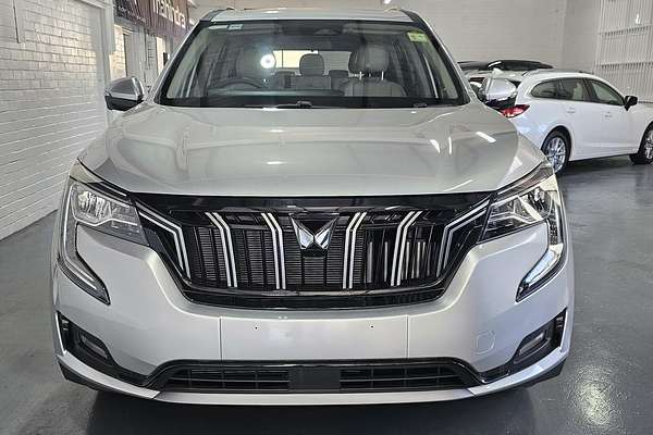 2023 Mahindra XUV700 AX7L