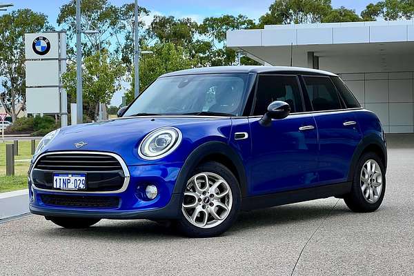 2017 MINI Hatch Cooper F55