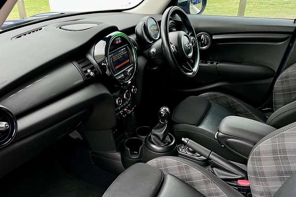2017 MINI Hatch Cooper F55