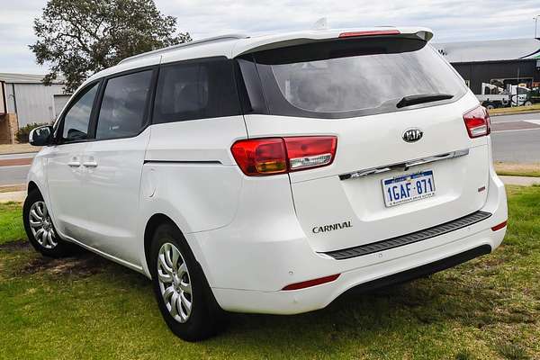 2016 Kia Carnival S YP