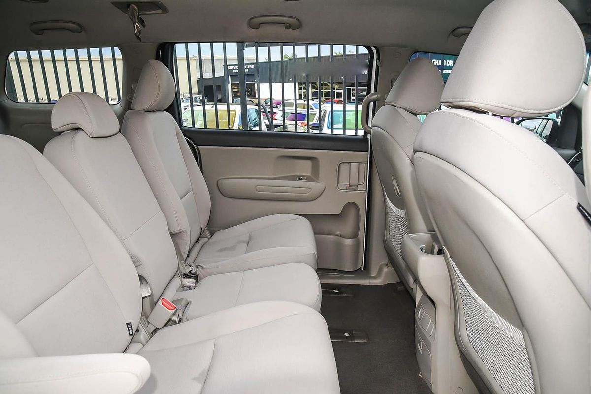 2016 Kia Carnival S YP
