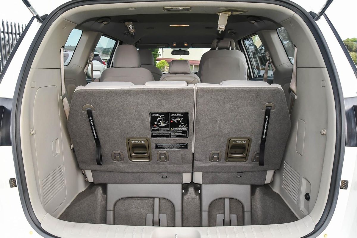 2016 Kia Carnival S YP