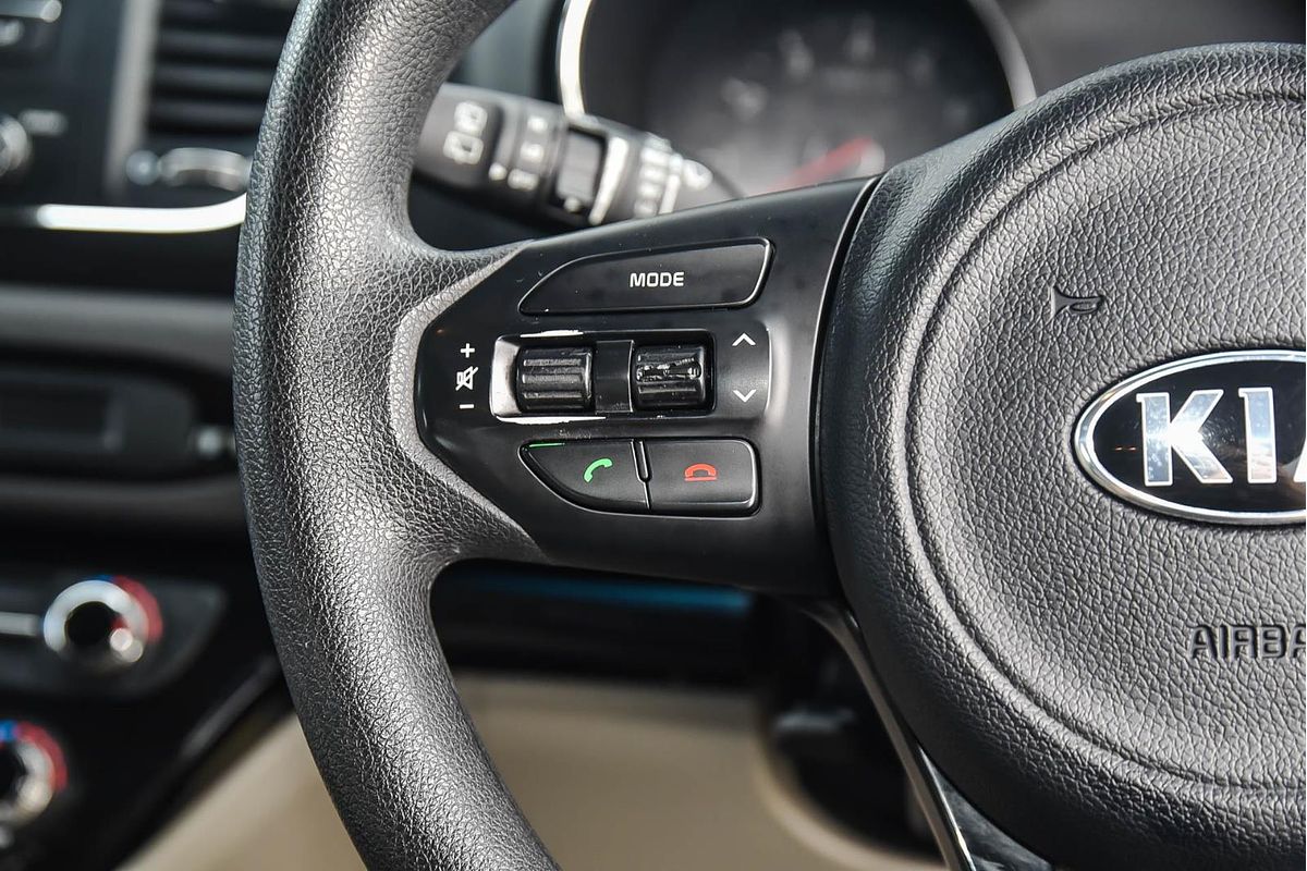 2016 Kia Carnival S YP
