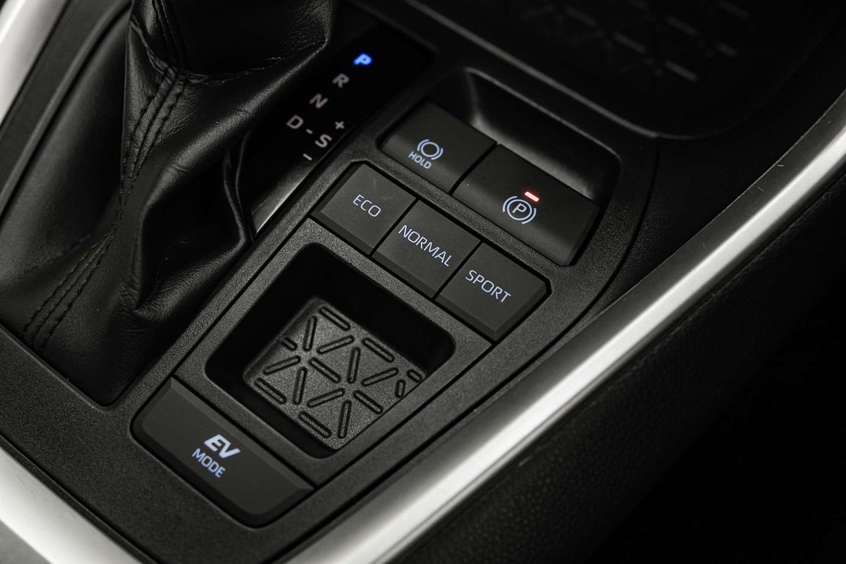 2020 Toyota RAV4 GX AXAH52R