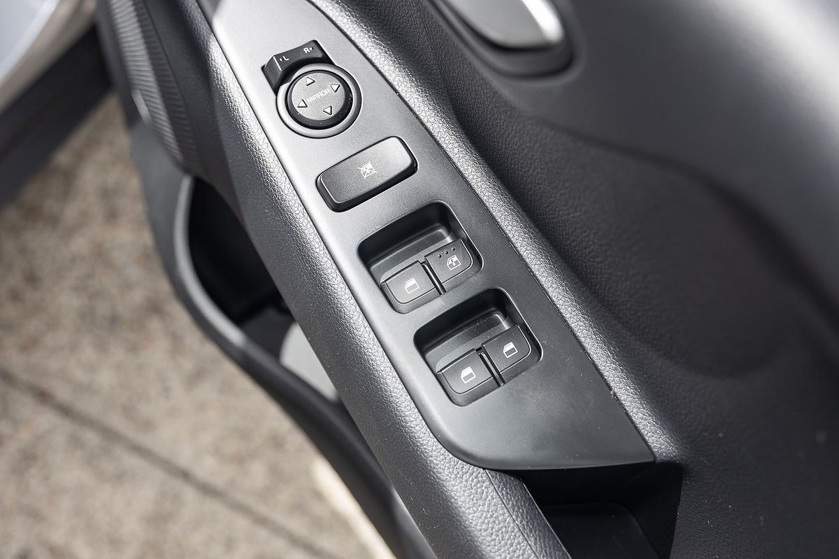 2022 Kia Stonic S YB