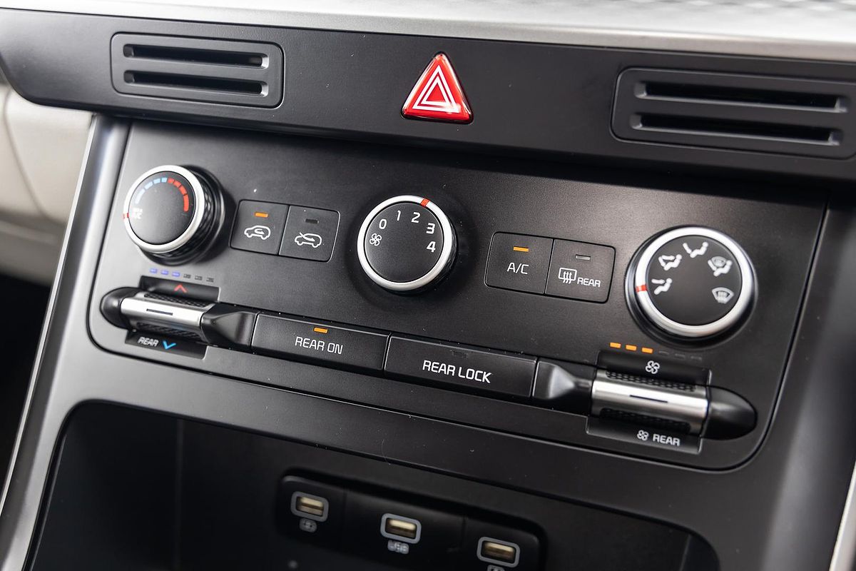 2022 Kia Carnival S KA4
