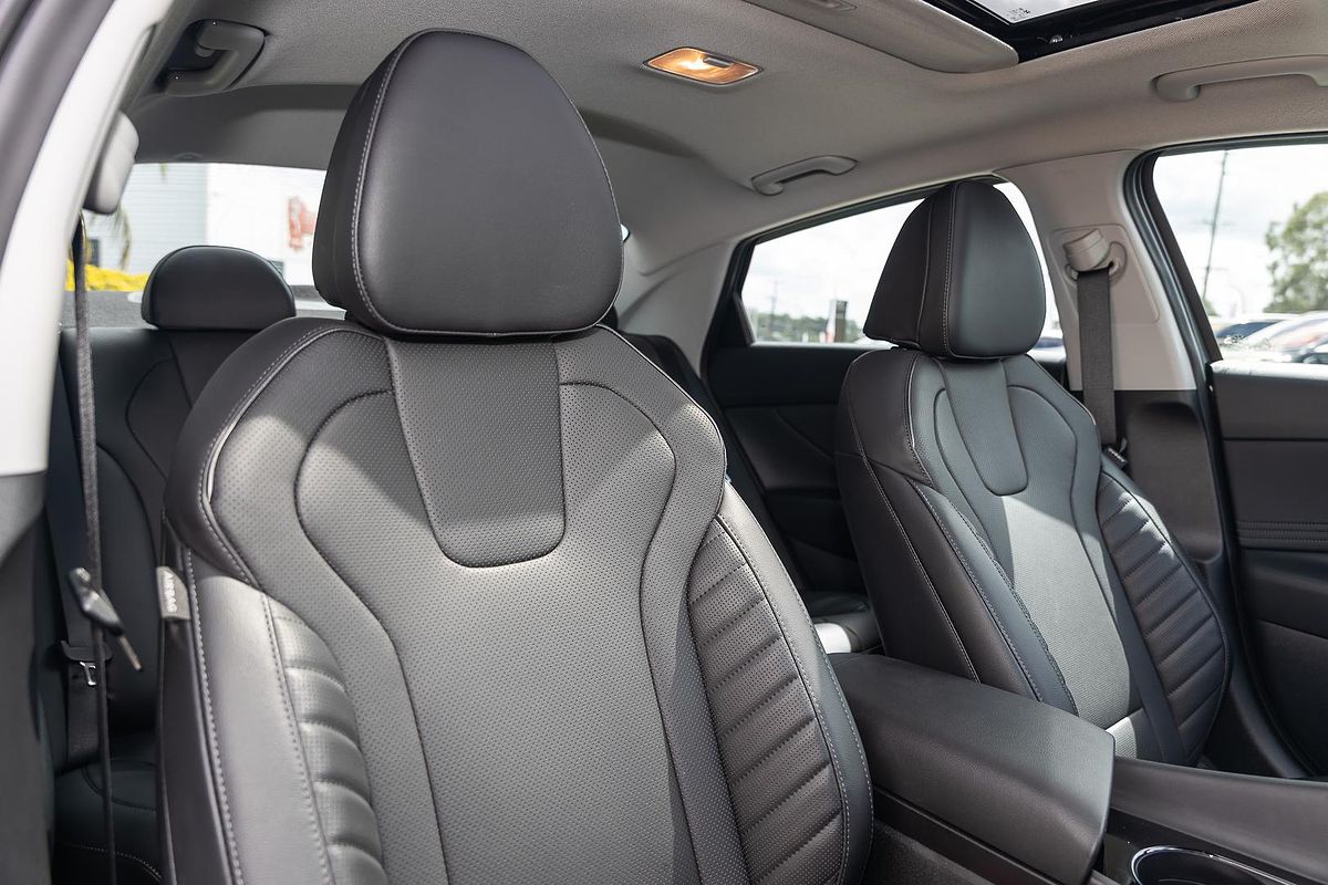2024 Hyundai i30 Premium CN7.V2