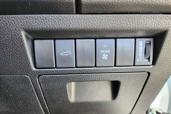 2024 Isuzu MU-X LS-T