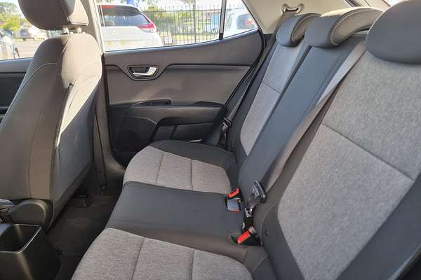 2022 Kia Stonic S YB