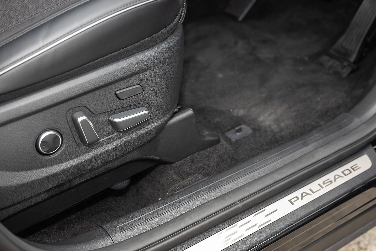 2024 Hyundai Palisade Calligraphy Black Ink LX2.V5