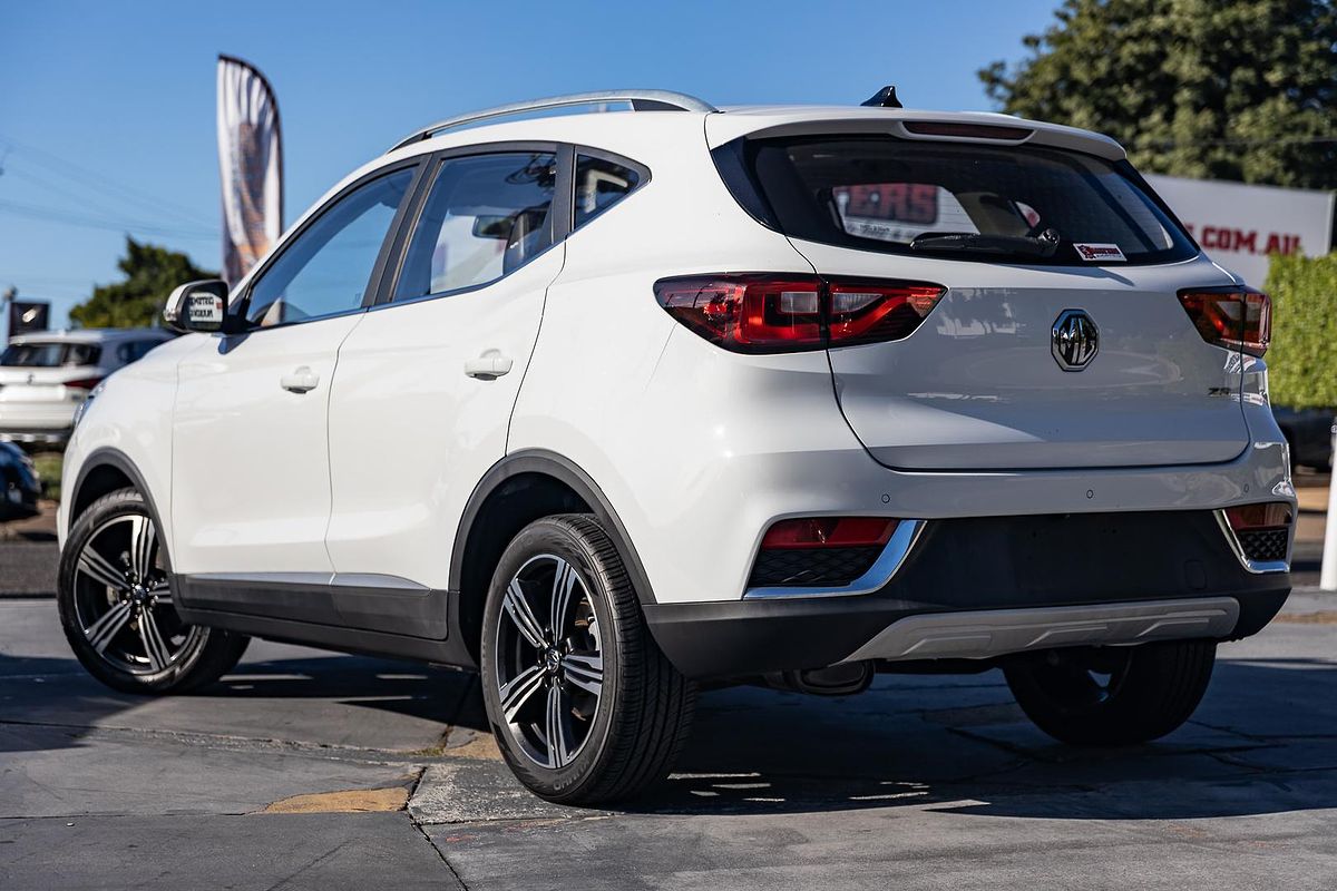 2018 MG ZS Essence AZS1