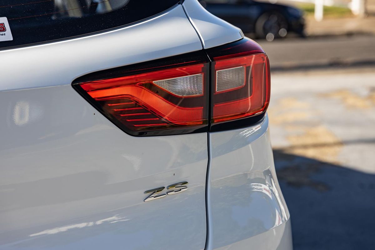 2018 MG ZS Essence AZS1