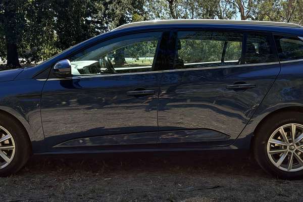 2018 Renault Megane Zen KFB