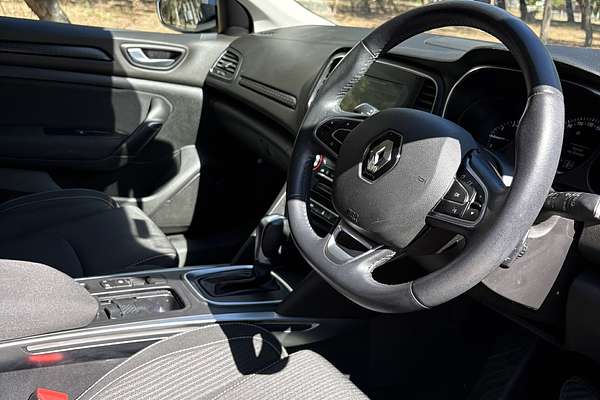 2018 Renault Megane Zen KFB