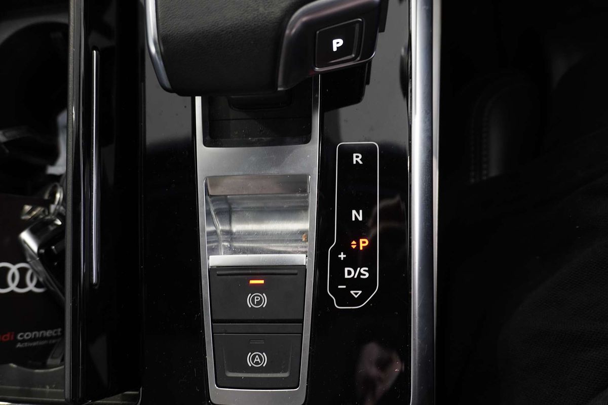 2022 Audi Q7 50 TDI S line 4M