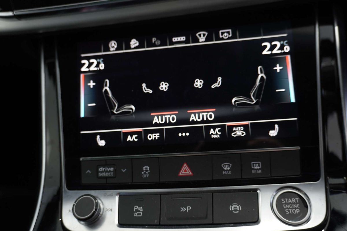 2022 Audi Q7 50 TDI S line 4M