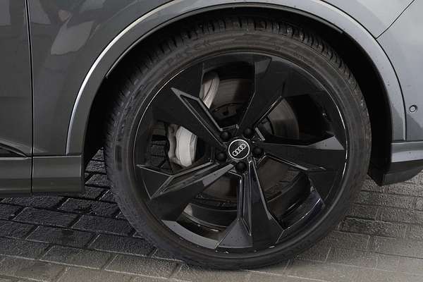 2022 Audi Q7 50 TDI S line 4M