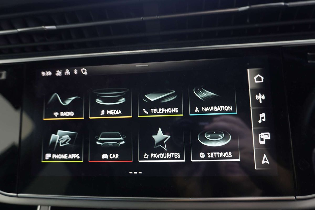 2022 Audi Q7 50 TDI S line 4M