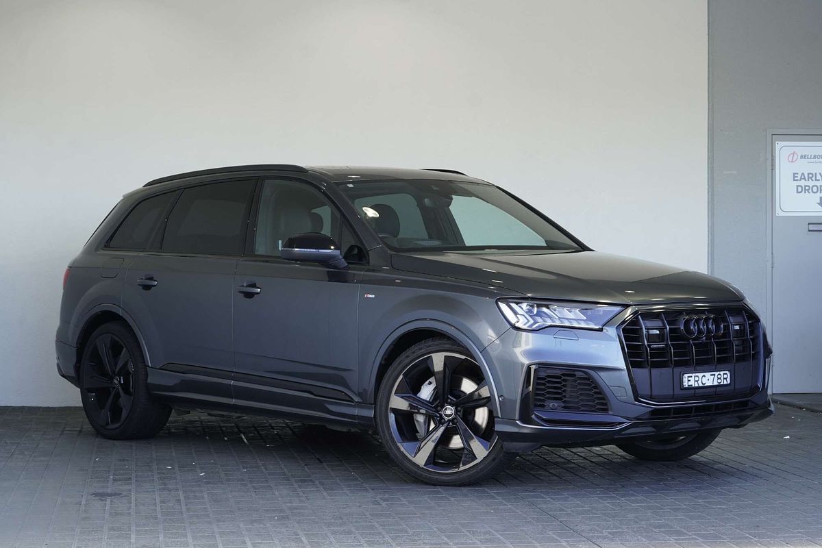 2022 Audi Q7 50 TDI S line 4M