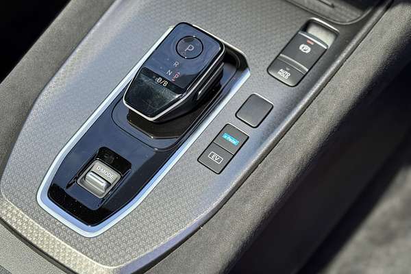 2025 Nissan QASHQAI N-DESIGN e-POWER J12