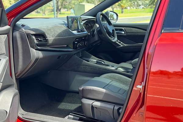 2025 Nissan QASHQAI N-DESIGN e-POWER J12