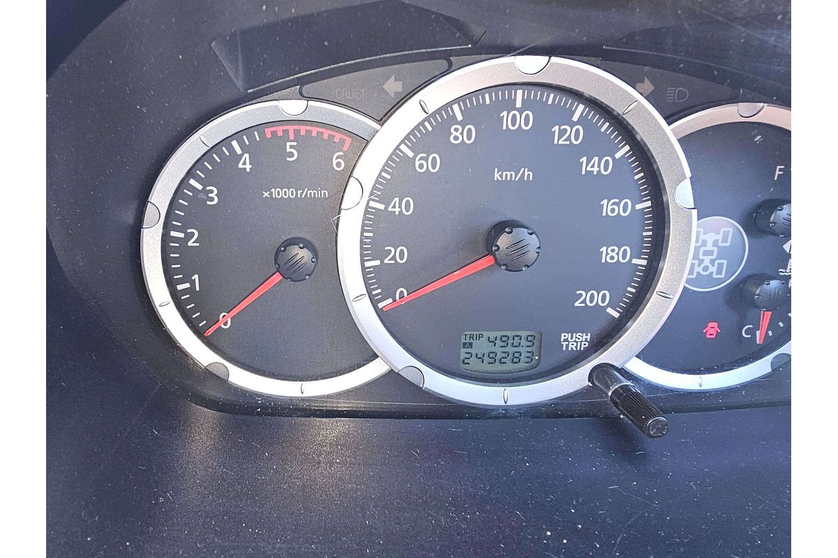 2010 Mitsubishi Triton GLX-R MN 4X4
