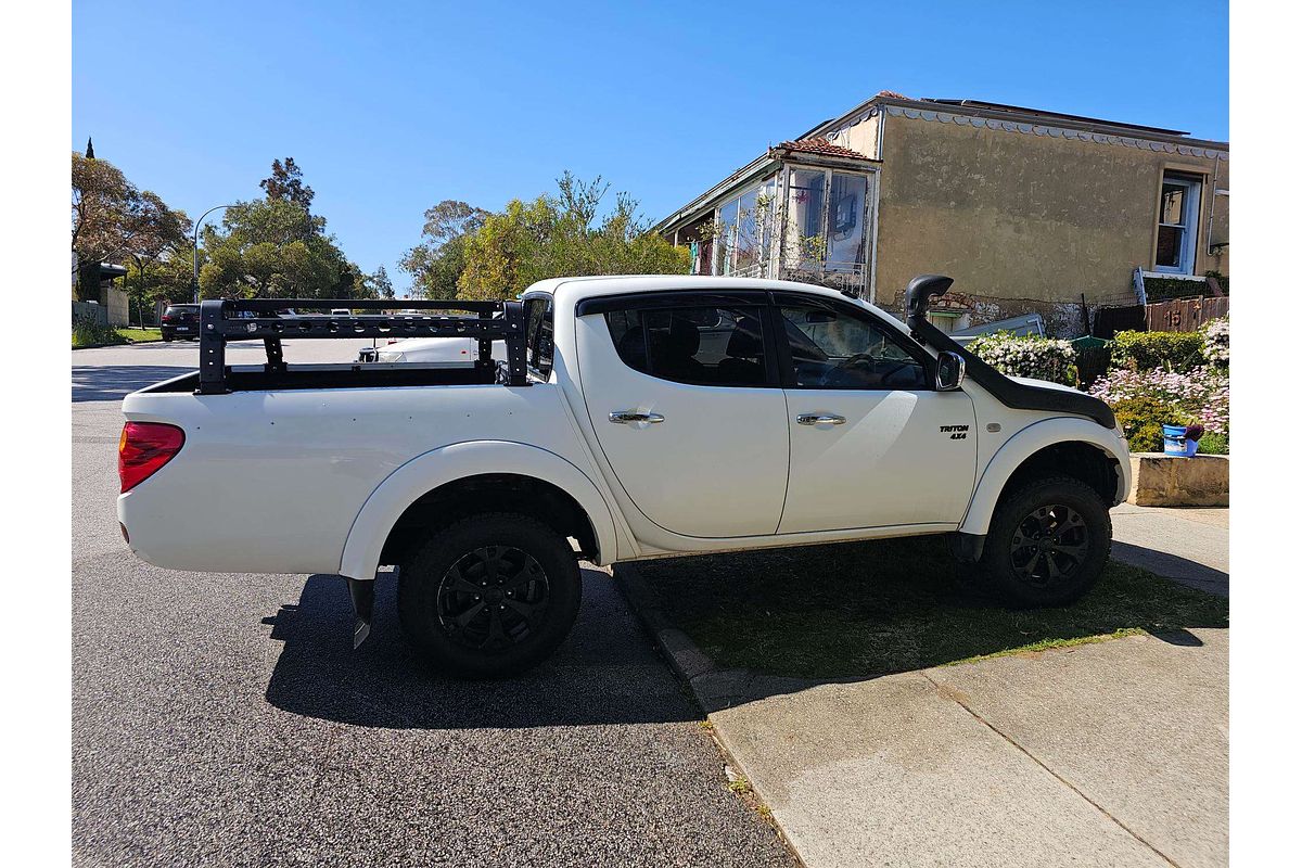 2010 Mitsubishi Triton GLX-R MN 4X4