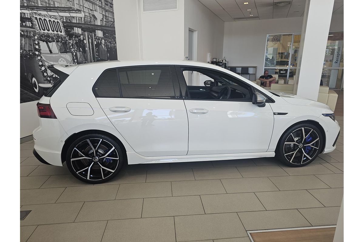 2024 Volkswagen Golf R 8