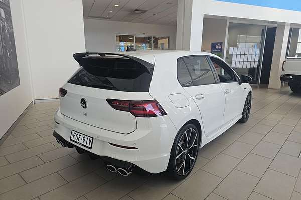 2024 Volkswagen Golf R 8