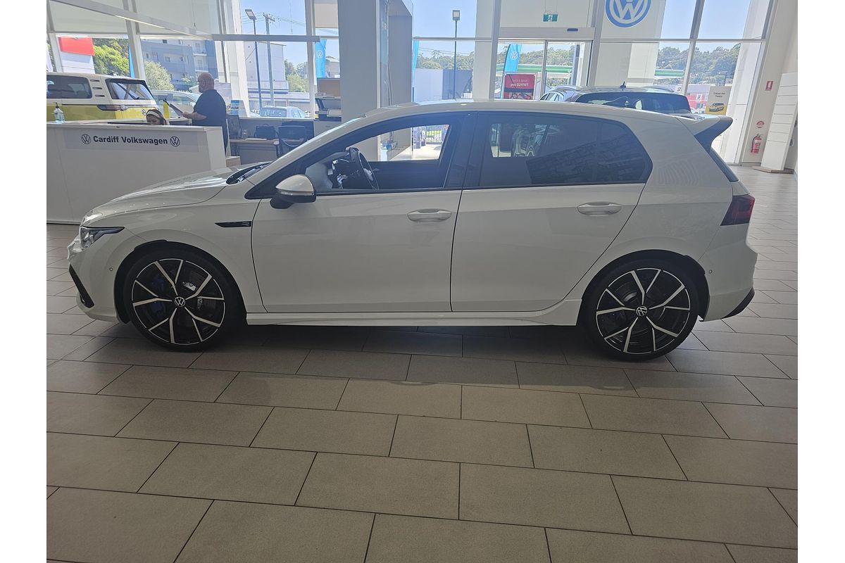 2024 Volkswagen Golf R 8