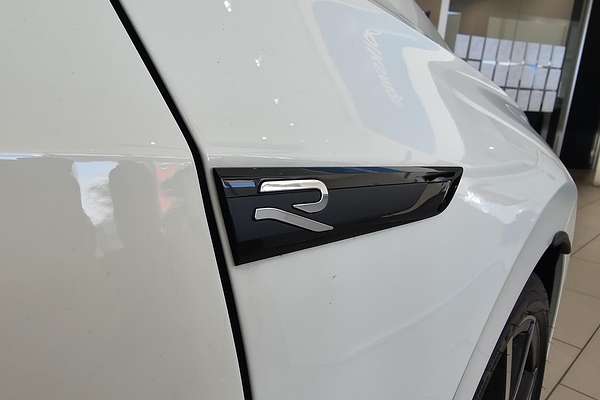 2024 Volkswagen Golf R 8