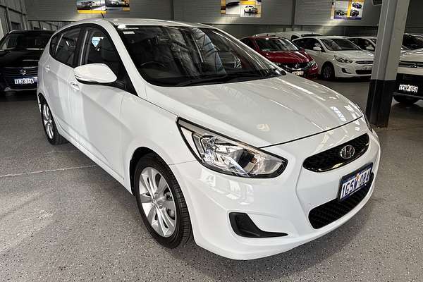 2019 Hyundai Accent Sport RB6