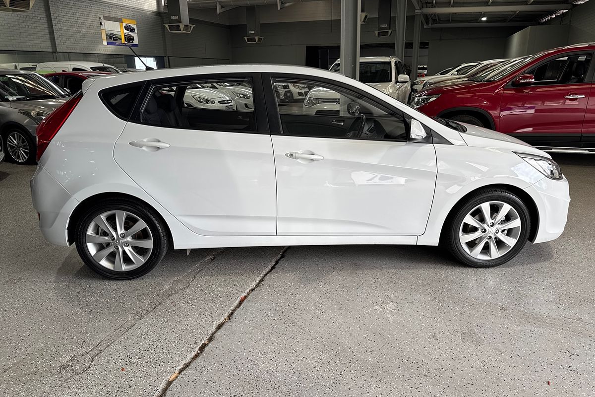 2019 Hyundai Accent Sport RB6
