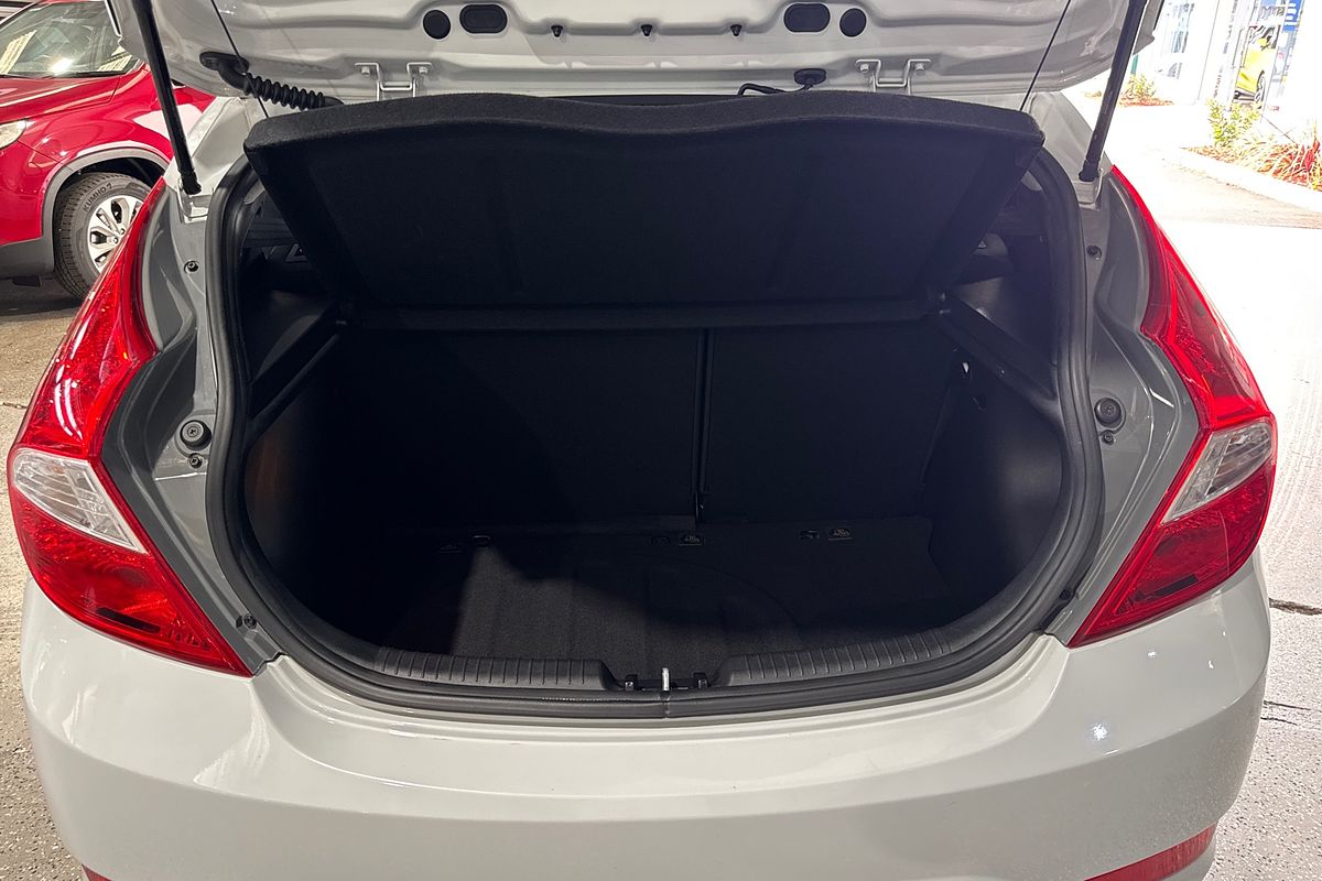 2019 Hyundai Accent Sport RB6