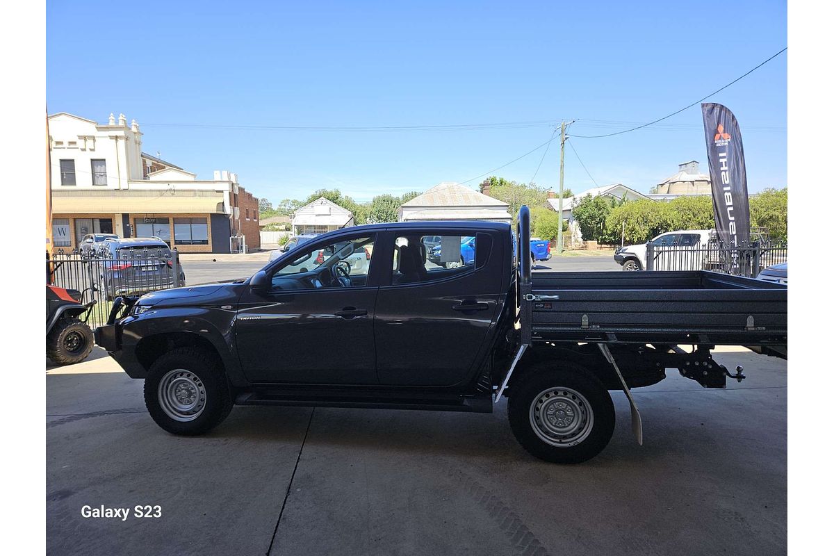2023 Mitsubishi Triton GLX MR 4X4