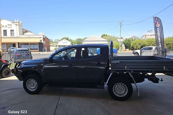 2023 Mitsubishi Triton GLX MR 4X4