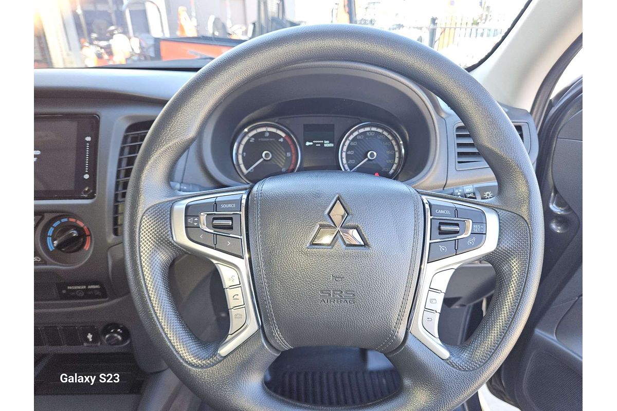 2023 Mitsubishi Triton GLX MR 4X4