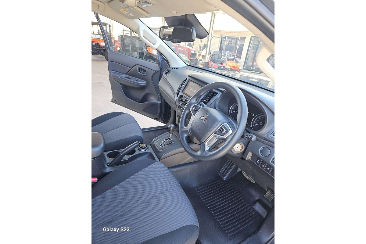 2023 Mitsubishi Triton GLX MR 4X4