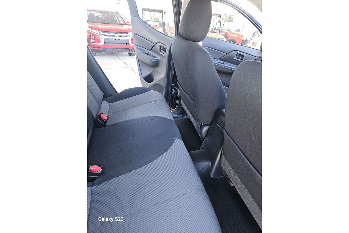 2023 Mitsubishi Triton GLX MR 4X4