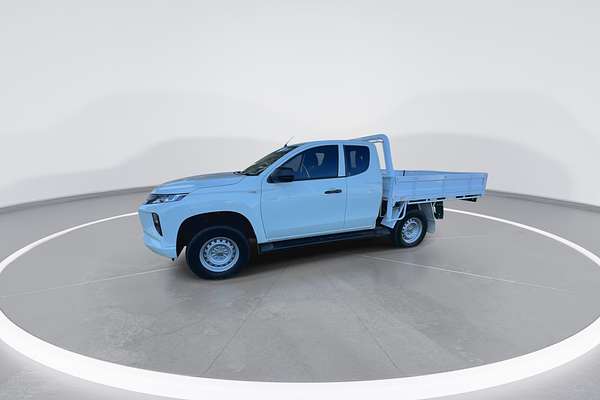 2023 Mitsubishi Triton GLX MR 4X4