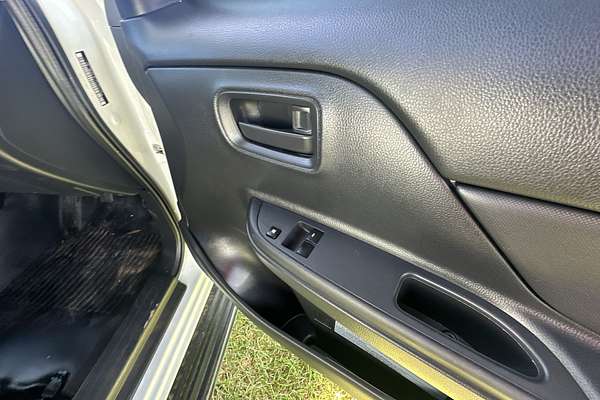 2023 Mitsubishi Triton GLX MR 4X4