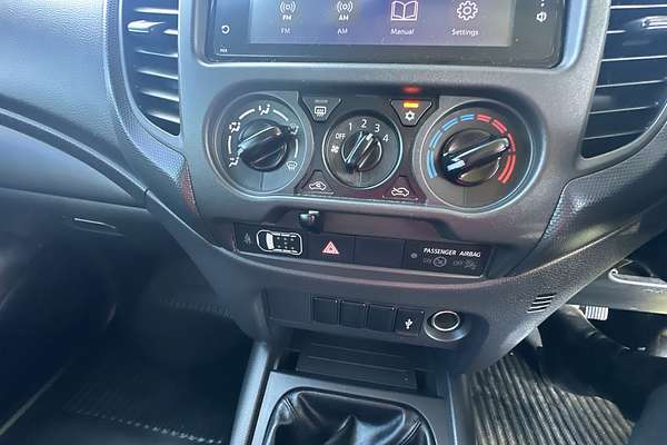2023 Mitsubishi Triton GLX MR 4X4