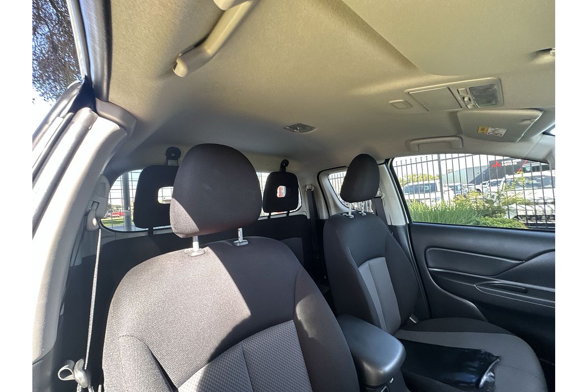 2023 Mitsubishi Triton GLX MR 4X4