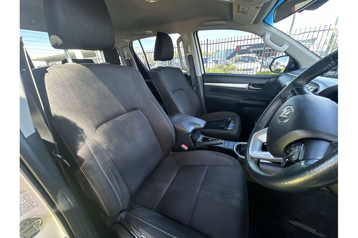 2020 Toyota Hilux SR5 GUN126R 4X4