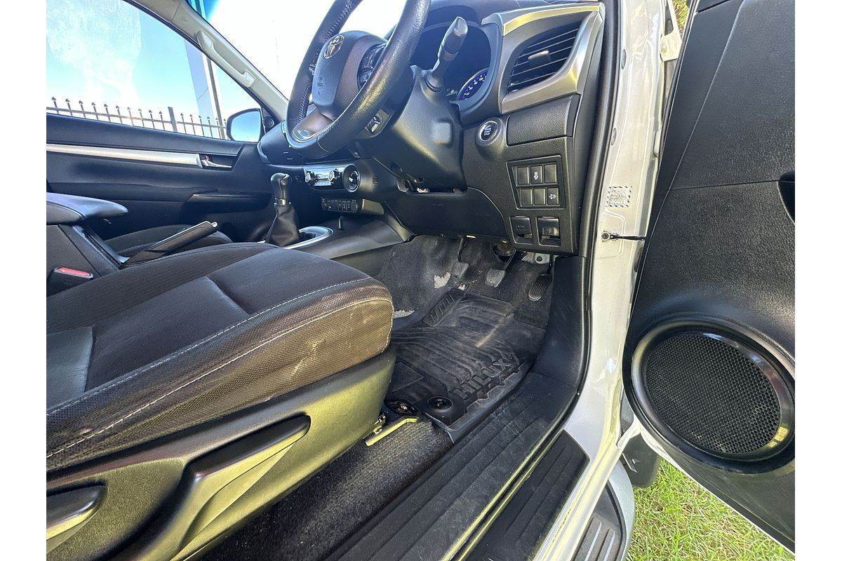 2020 Toyota Hilux SR5 GUN126R 4X4