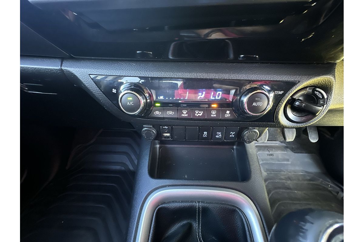 2020 Toyota Hilux SR5 GUN126R 4X4