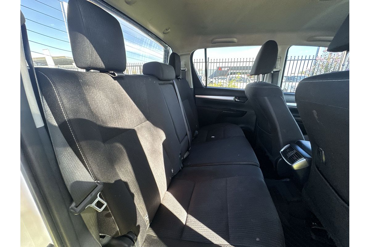 2020 Toyota Hilux SR5 GUN126R 4X4