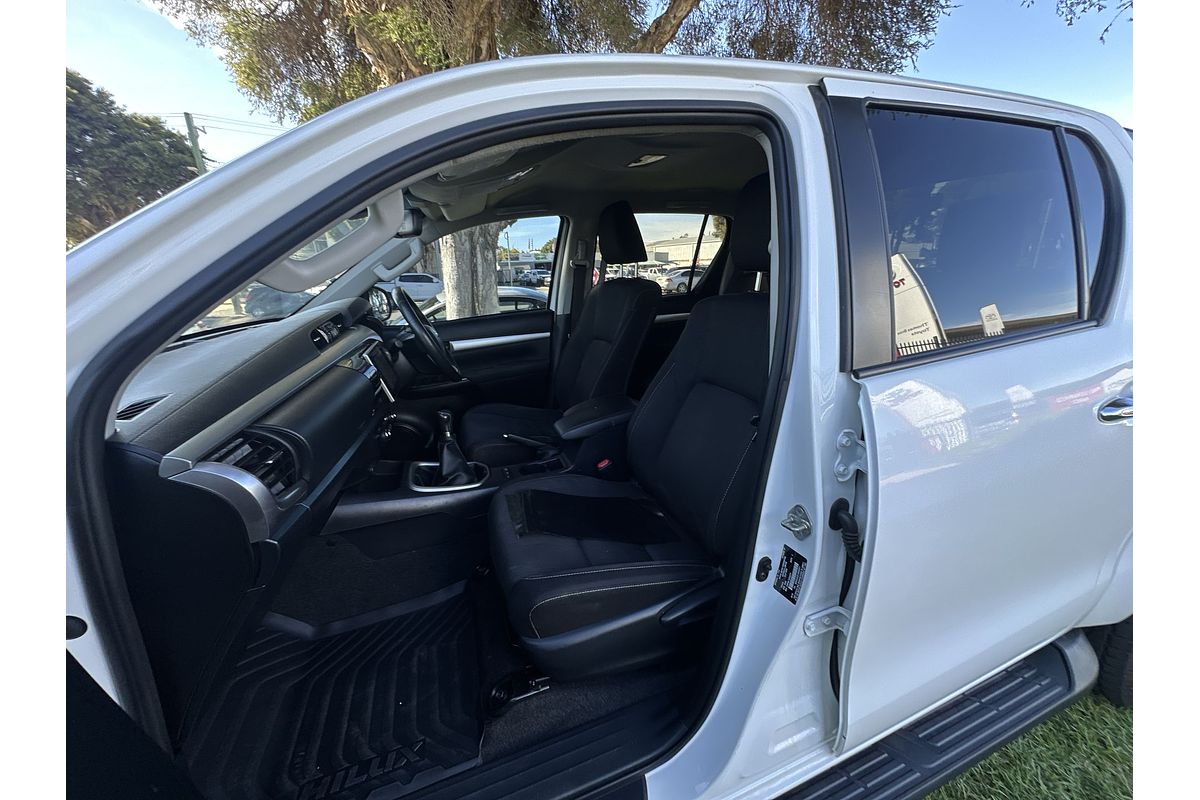 2020 Toyota Hilux SR5 GUN126R 4X4
