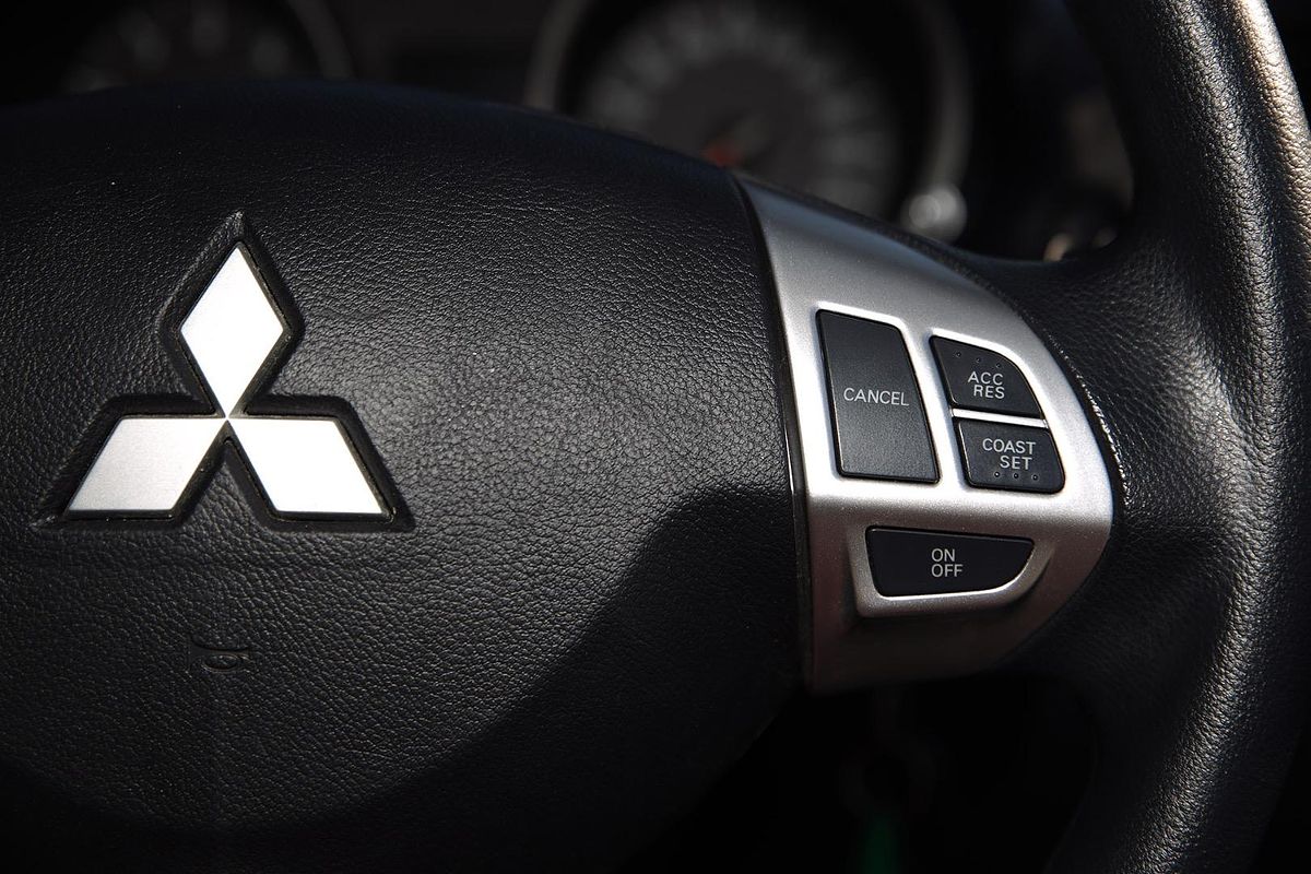 2015 Mitsubishi Lancer ES Sport CJ